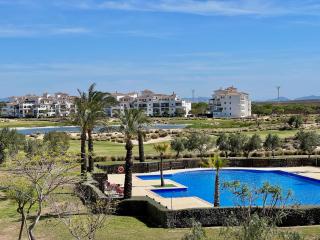 Stunning apartment with a beautiful pool/lake view - Sucina - 8