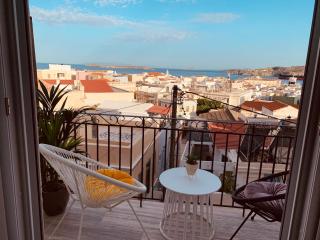 Caesar Deluxe Apartment in Ermoupoli - Ermoupoli - 0