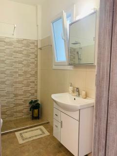 Caesar Deluxe Apartment in Ermoupoli - Ermoupoli - 4