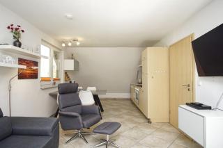 moderne FeWo Nr 4 mit Balkon, Sauna im Haus, Garten - Ferienwohnungen am Wald - Klein Gelm - 3