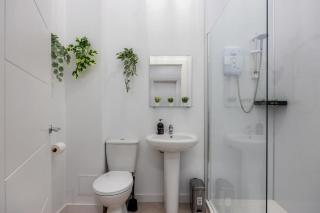 Contemporary 2 Bed Apartment -Belfast East Village - Belfast - 6