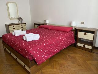 MEG 32 apartment Three-room in the heart of Isola - Milan - 3