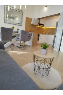 Beachfront Apartments Leona - Brodarica - 1