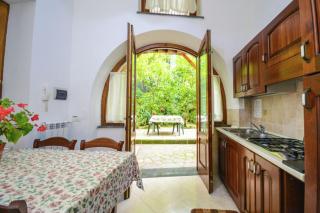 Comfortable House with Sea View in Sorrento - Sorrento - 0