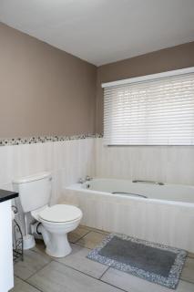 Jeffreys Bay Villas on The Beach - Jeffreysbaai - 3
