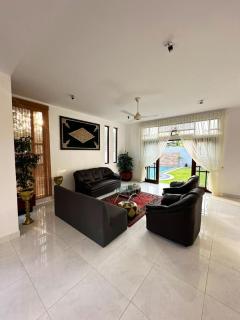 Villa Heshni Colombo by Tequila Holidays - Sri Jayewardenepura Kotte - 7