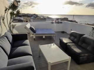 Ganzes Haus, Terrasse, Meerblick, 100m zum Strand - La Jaca - 5