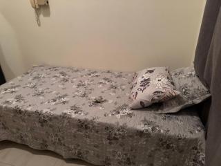 Guest room for girls or family only - Dubai - 1
