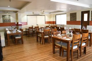Sai Neem Tree Hotel - Shirdi - 8