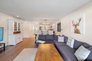 Spacious Condo with Lake and Mountain View - 7