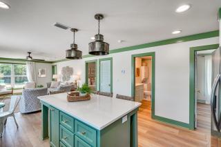 Chic PCB Getaway with Private Yard - Walk to Beach! - Panama City Beach - 1