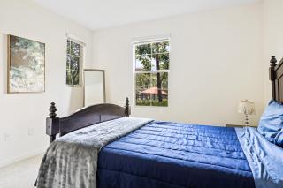 Quiet Irvine Poolside Ground Floor Apartment, Fast WIFI, Walk to Shops, Near Great Park, UCI, Irvine Spectrum - 1