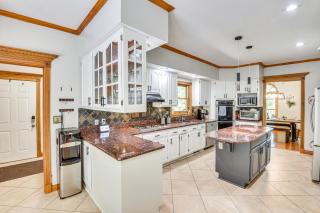 Huge Family Home with Pool - 13 Mi to Lake Michigan! - LaPorte - 4