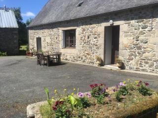 Brittany France 2 Beds Free Wi-Fi - Parking & Garden - La Haye - 0