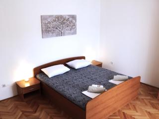 Family apartments Jimmy - city center - Pag - 2