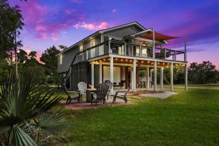 Waterfront Home Game Room Ping Pong Outdoor Bar Area - 0