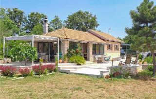 1 Bedroom Awesome Home In Peroj - Peroj - 3