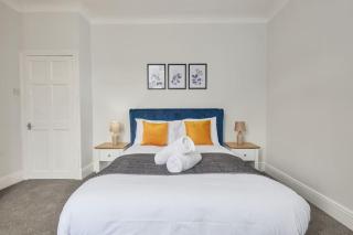 Charming 2-Bedroom House in Darlington - 4