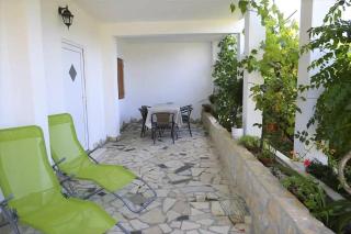 Beachside Apartment - Sleeps 5 Parking & Views - Poljica - 5