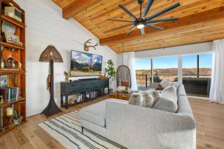 Eagles Bluff Views of Beaver Lake - 1