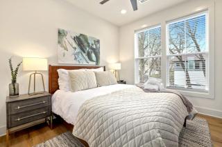 Townhouse On The Hill - Walkable to DT - 8