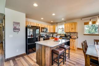 Newly Built Estes Park Townhome, 2 Miles to RMNP! - 2