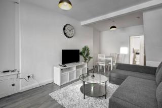 2 Bed House Sleeps 5 the heart of liverpool - Liverpool - 6