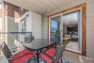 Contemporary, Cozy, Pool, Hot Tub, Lake Front - 9