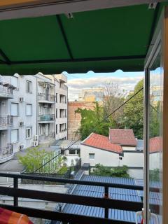 Аппарат рядом с Храмом Святого Саввы - Belgrado - 4