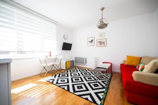 Cozy 1BDR Apartment in Center - Sarajevo - 4