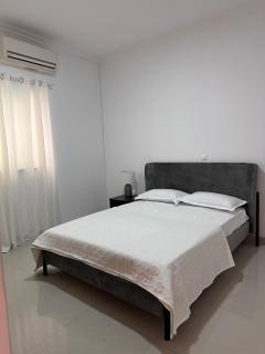 Hilda Guest House - Praia - 2