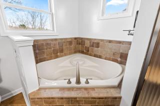 315 Waterfront 5 Bedroom Near BWI Annapolis Baltimore - Glen Burnie - 2