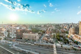 Sunset Bliss: Elegant 2BR Condo with Scenic Views! - 7