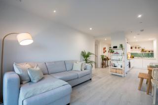 Sunset Retreat: Steps from Heathrow/Twickenham - Hounslow - 5