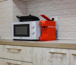 Modern Oasis Near Park & Stadium - 2