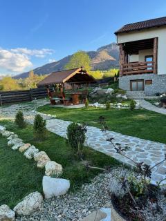 Green Hill Resort - Zărneşti - 7
