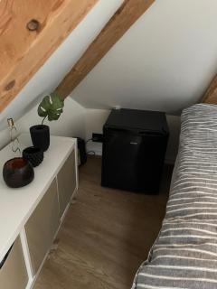 Stort loftsrom i Ålesund sentrum med enkel frokost - 6