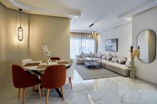 Your Home Away from Home 2 Bed Flat With Parking - 0