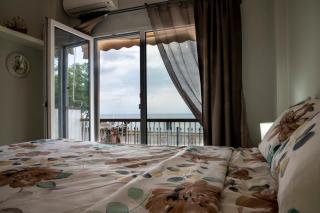 B&G Beach bliss apartment - Nea Irakleia - 0