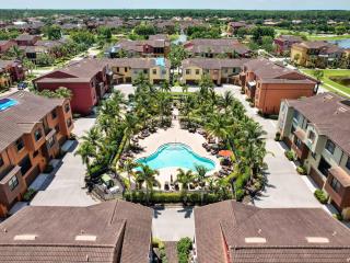 Luxury Paseo Townhome Pool Bars and Beaches - 3