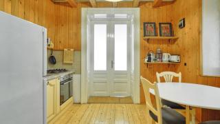 Ultracentral Vintage Apartment Black Church view steps away from Piata Sfatului - Braşov - 5