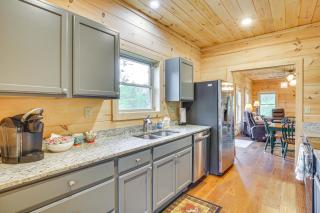 Pet-Friendly Boone Cabin with Mtn Views and Hot Tub! - Boone - 3
