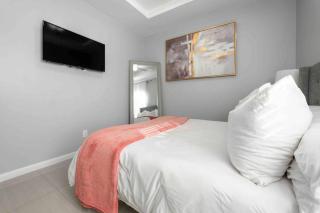 Cozy & Stylish 3Bed 2Bath Apt Close to Mall - 9