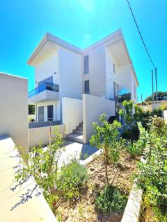 Ada's House - 6