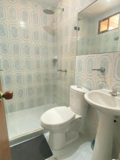 E2P LINDO APARTAMENTO EN LAURELES ESTADIO LA MEJoR ZONA DE MEDELLIN - Medellín - 2