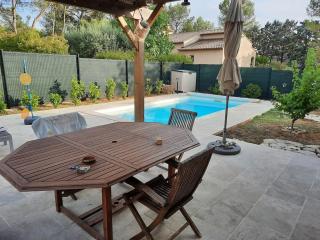 Superbe villa face Pic St Loup, piscine, pkg, wifi - Le Triadou - 9