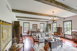 Spacious and Historic Cabin in New Haven with Pond! - New Haven - 0