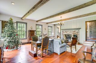 Spacious and Historic Cabin in New Haven with Pond! - New Haven - 6