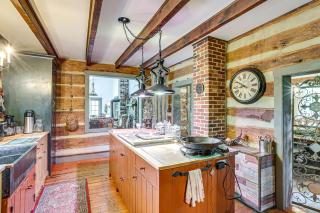 Spacious and Historic Cabin in New Haven with Pond! - New Haven - 3