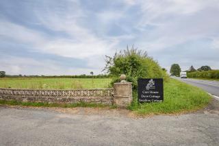 LetAway - Dove Cottage Pickering - 6